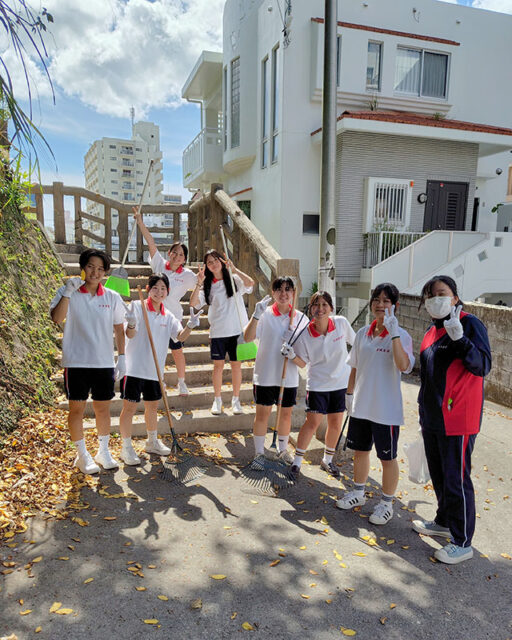 私たちは、皆さんが登る階段をきれいにします