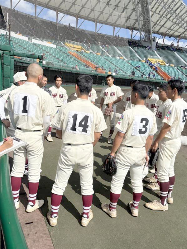 試合直前の打ち合わせ