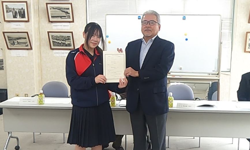 認定証の交付：田場 小睛