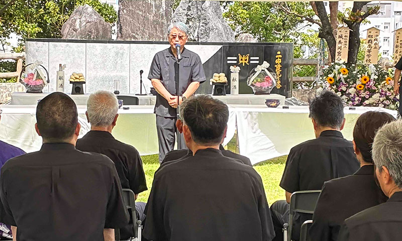 比嘉正彦副会長より開式のことば
