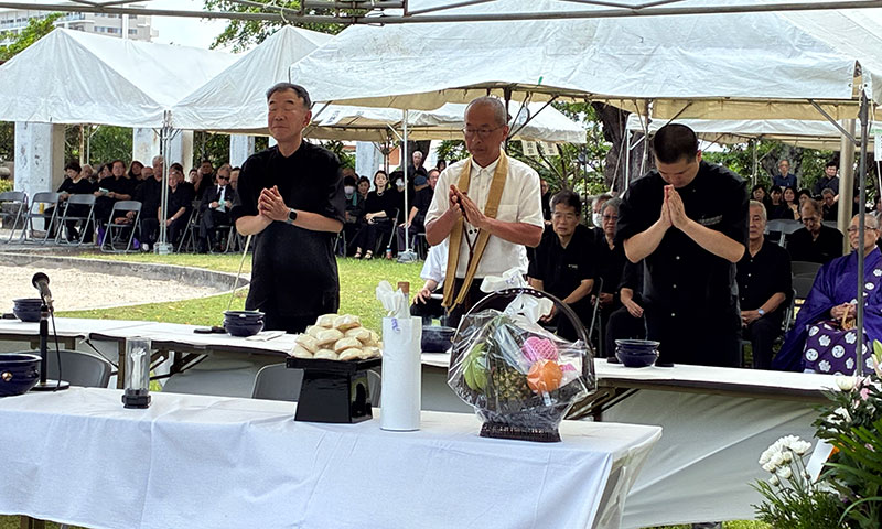 続いて参列者が焼香