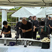 二中健児塔慰霊祭